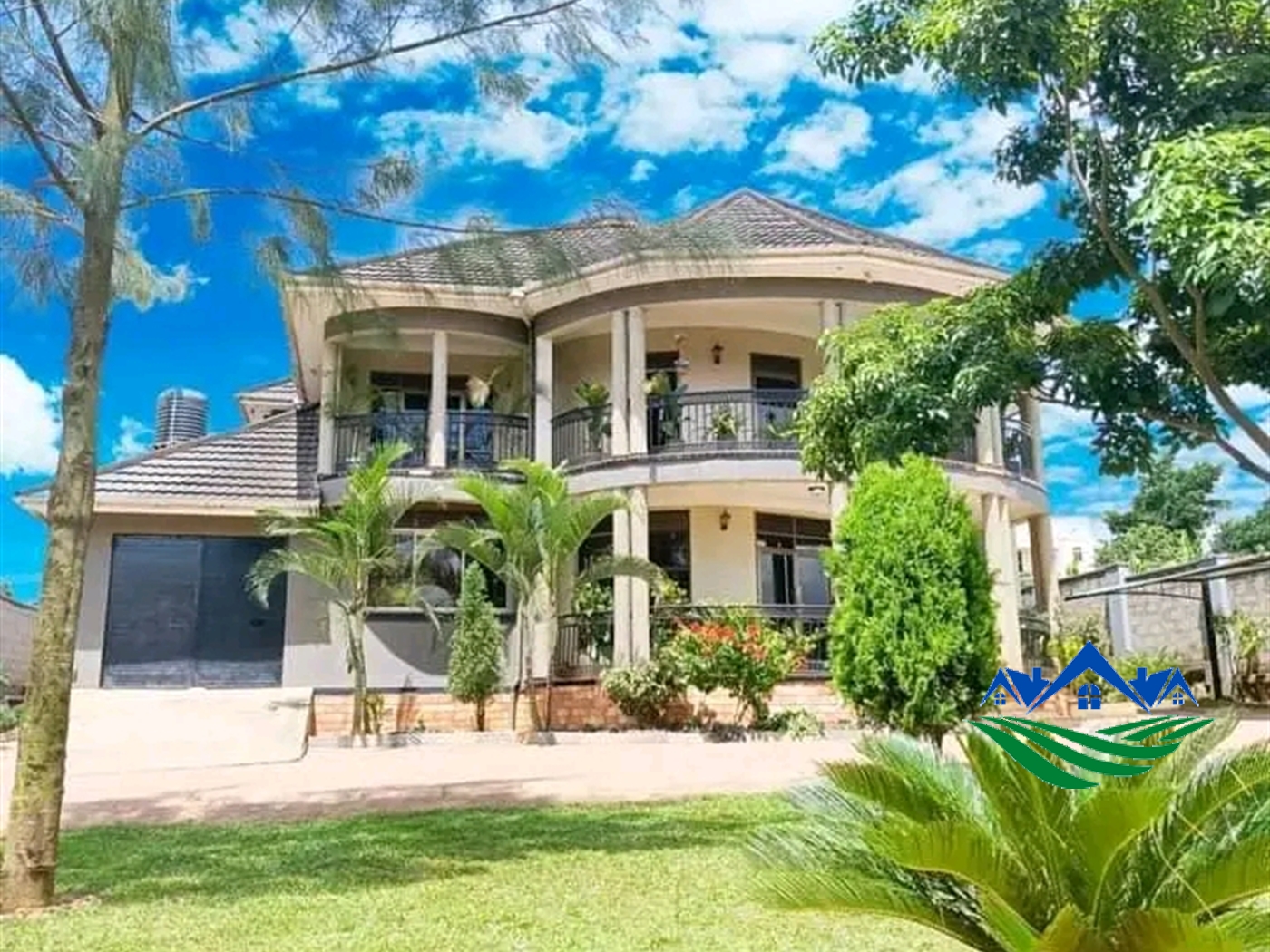 Mansion for sale in Kisaasi Wakiso