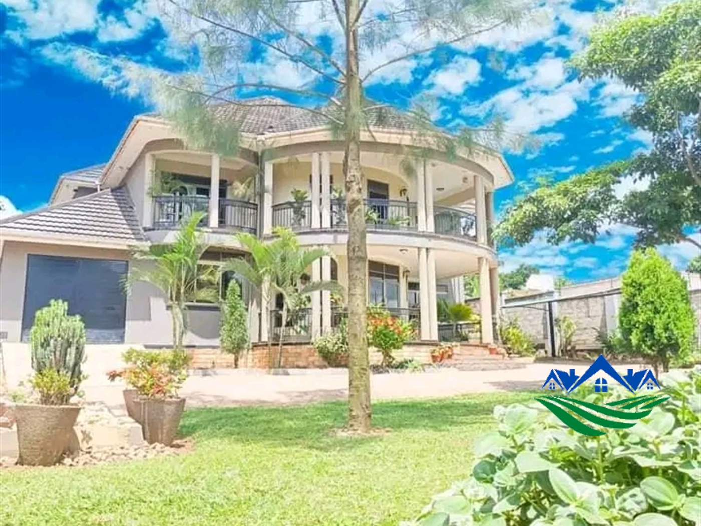 Mansion for sale in Kisaasi Wakiso