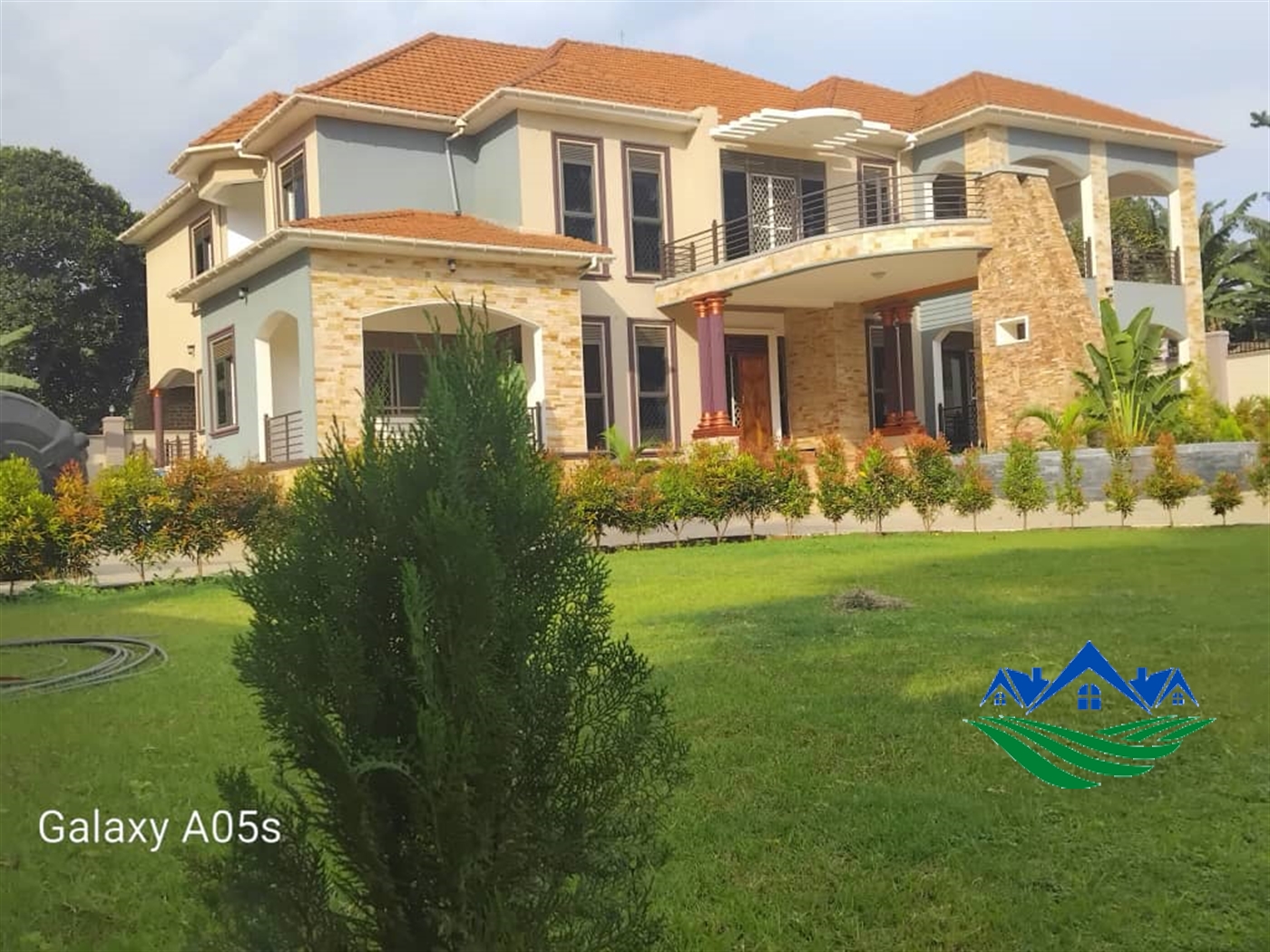 Mansion for sale in Gayaza Wakiso