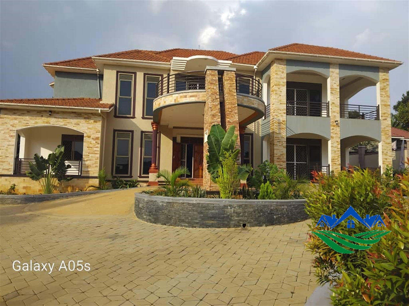 Mansion for sale in Gayaza Wakiso