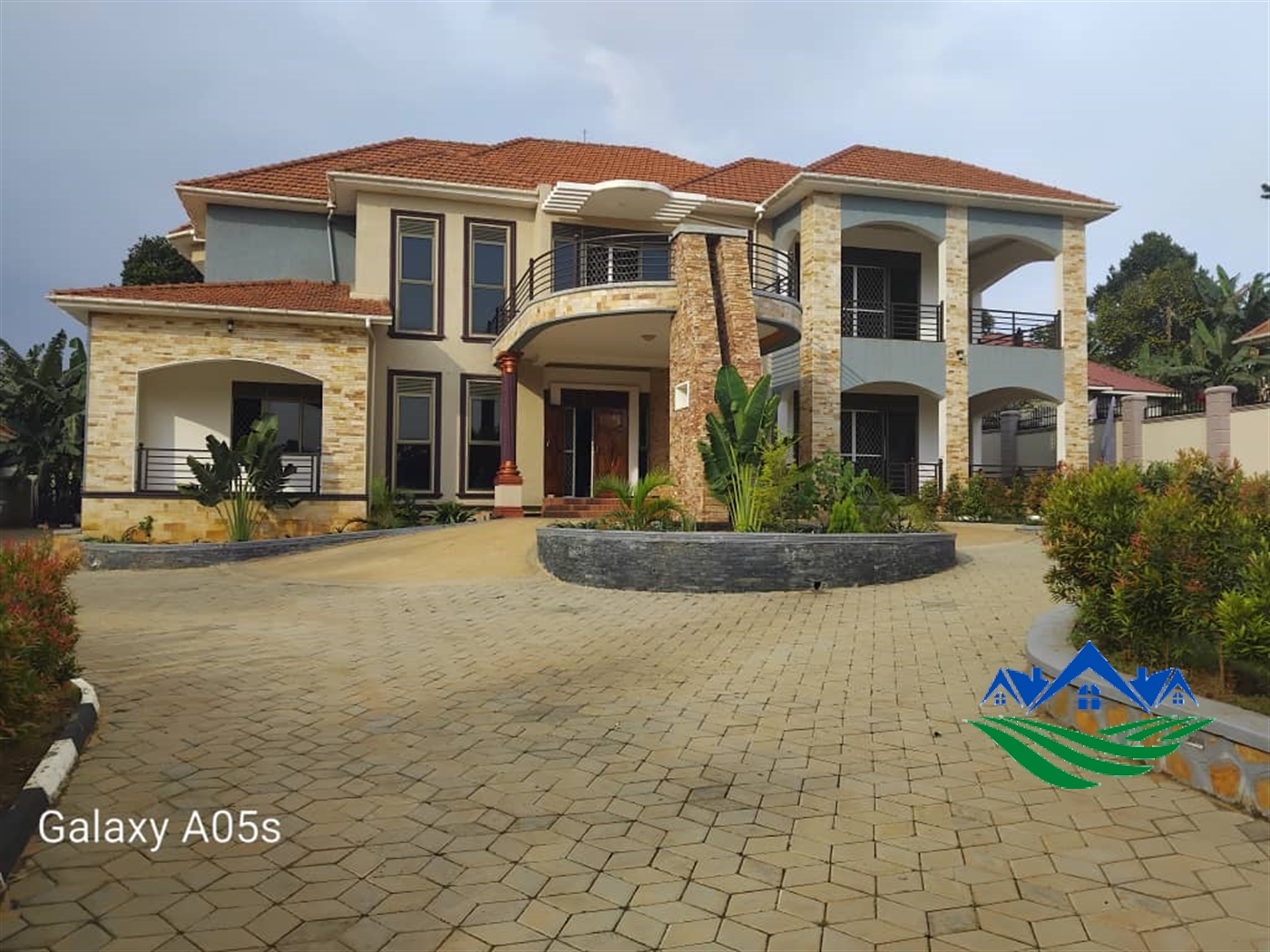 Mansion for sale in Gayaza Wakiso