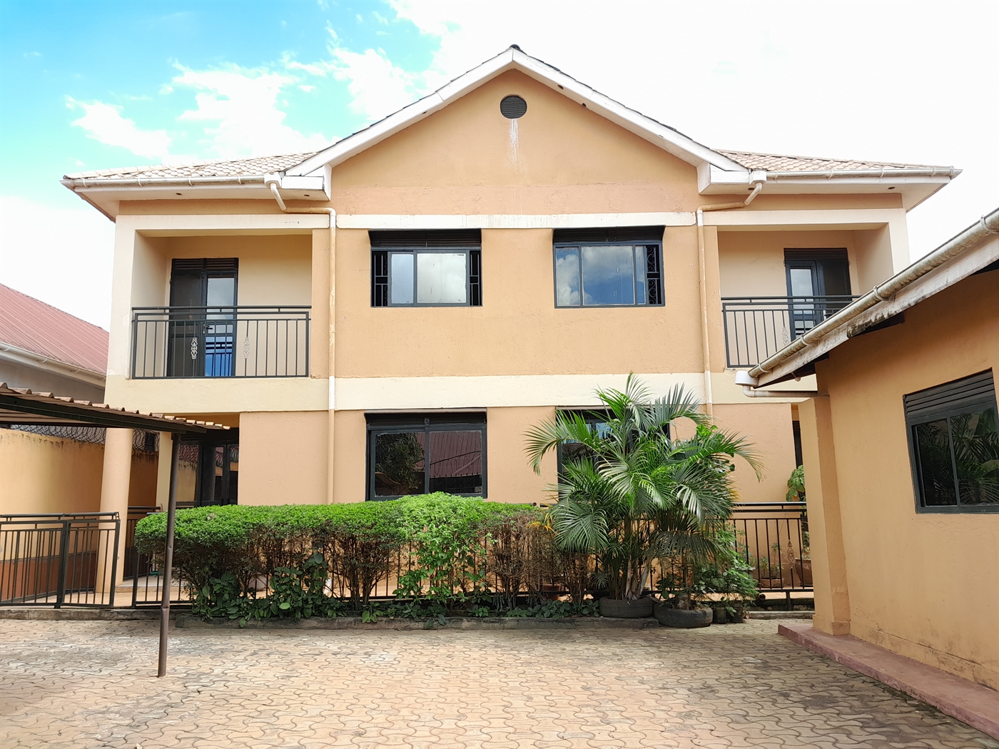 Duplex for sale in Kiwanga Mukono