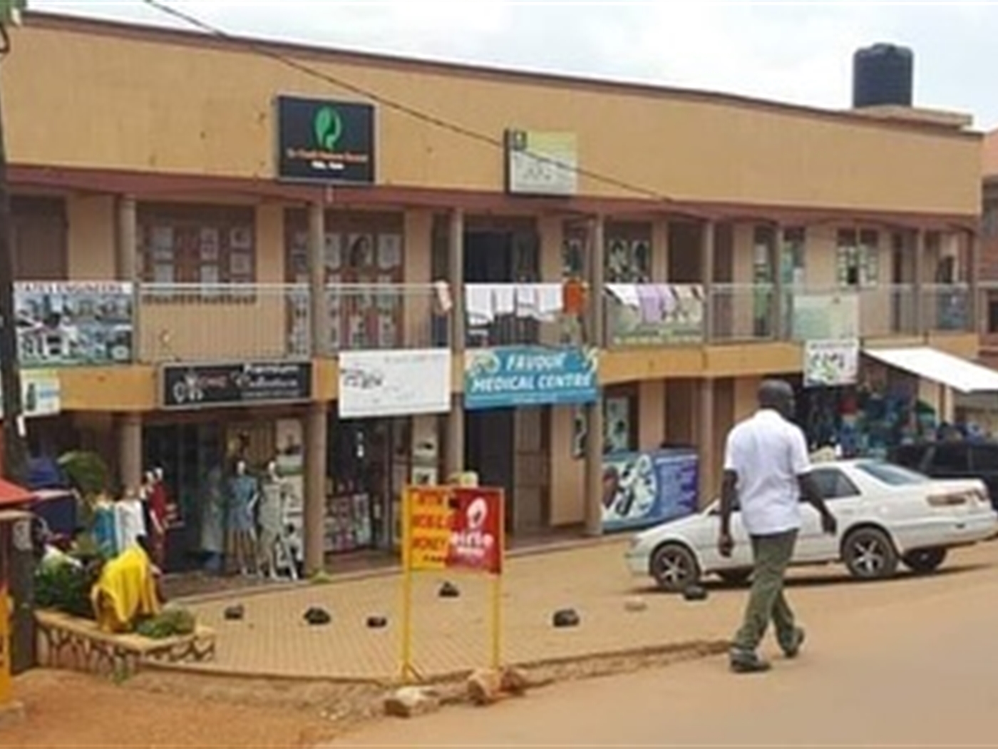 Shop for sale in Bayitabiri Wakiso