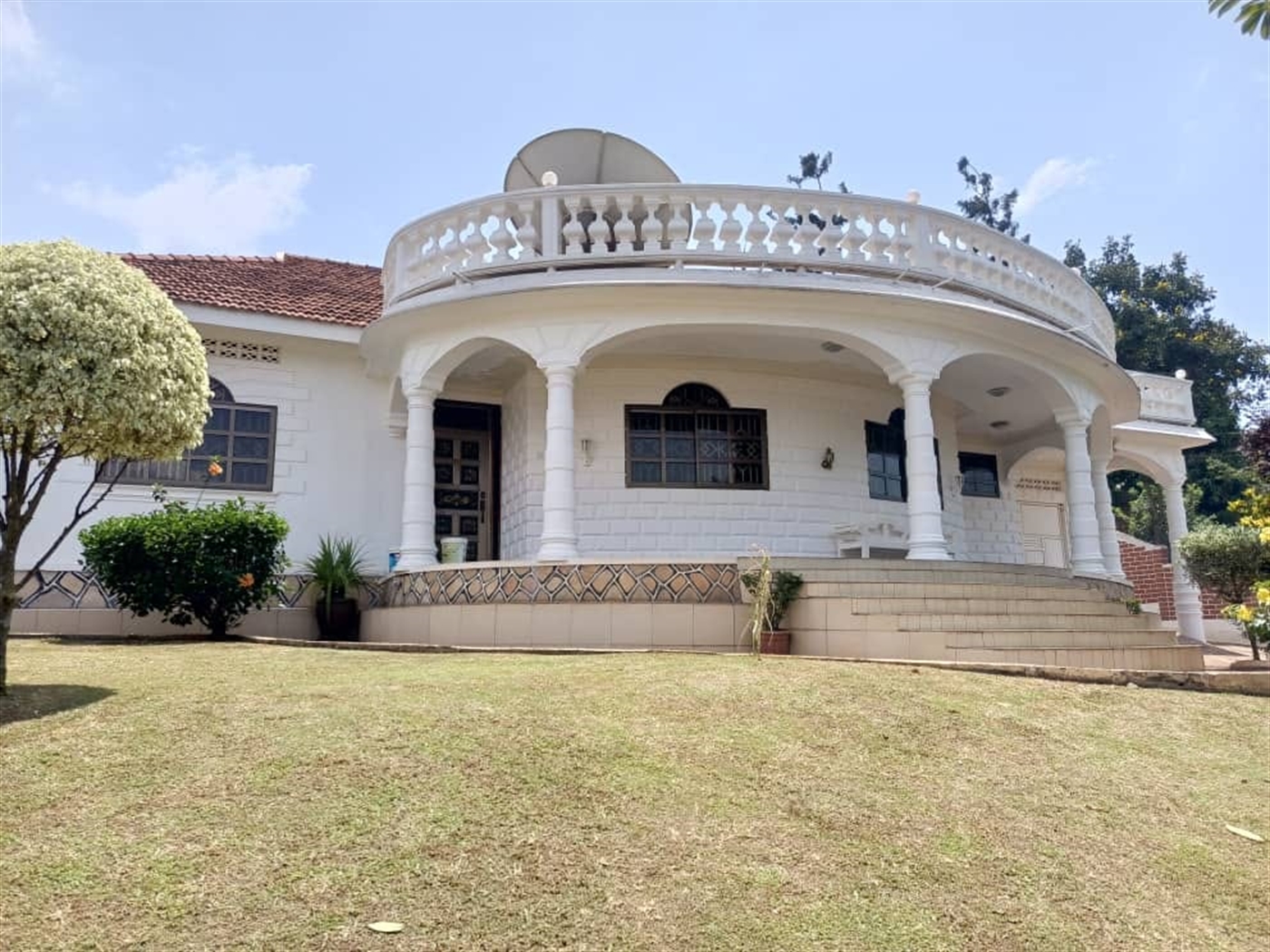 Mansion for sale in Kizungu Kampala