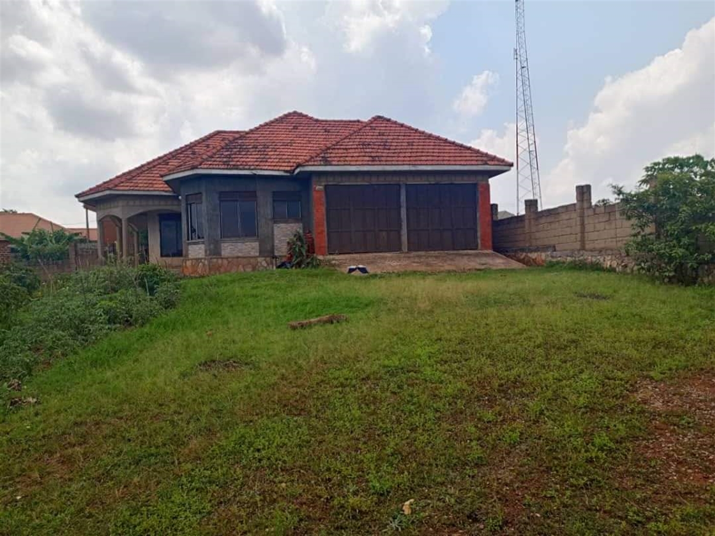 Bungalow for sale in Kikubampaga Wakiso