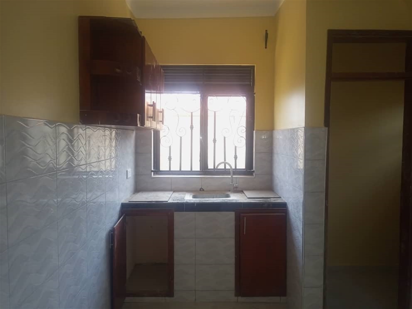 Semi Detached for rent in Nsasa Mukono