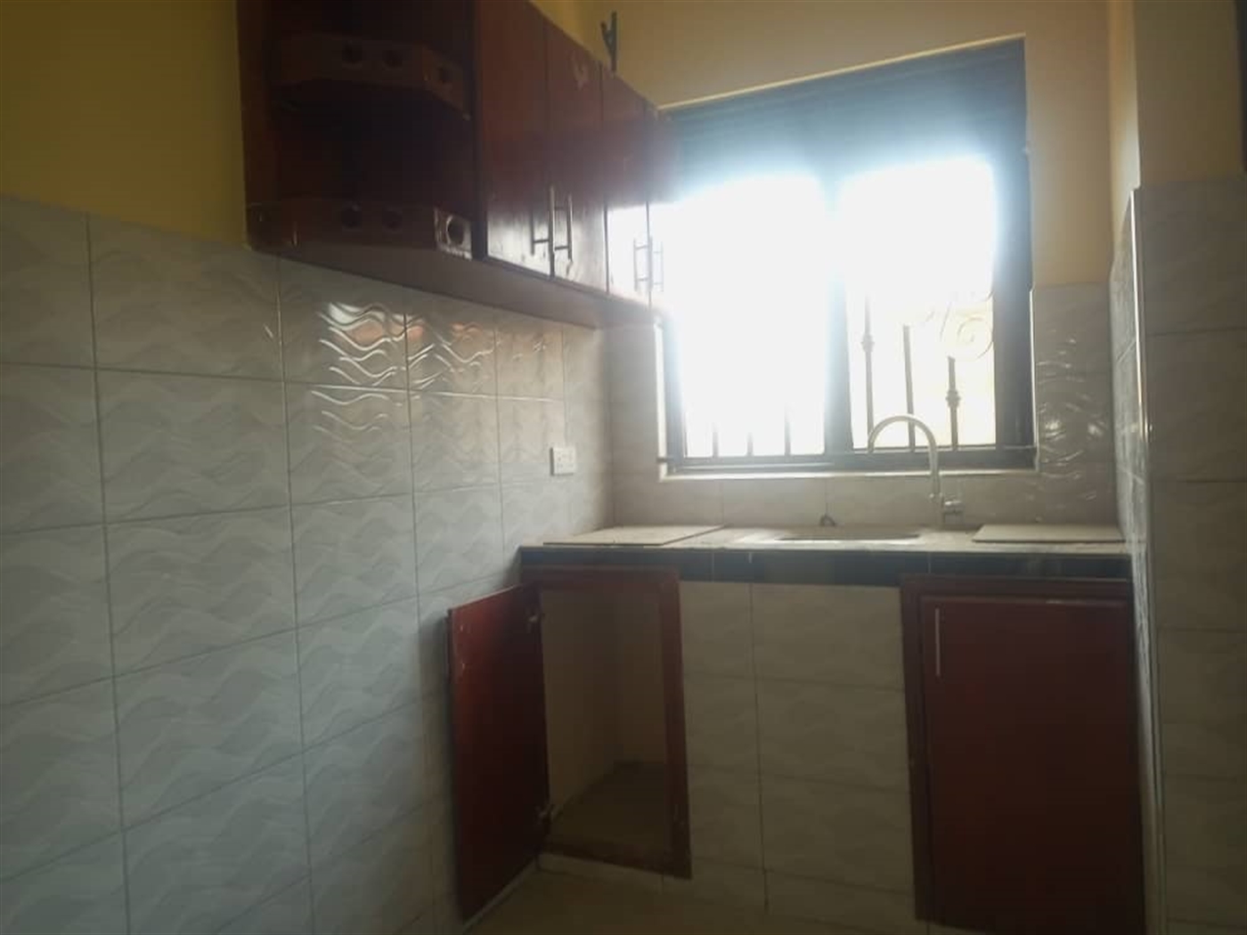 Semi Detached for rent in Nsasa Mukono