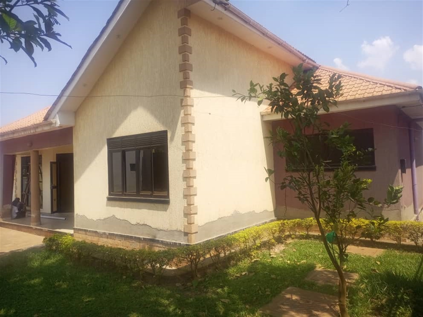 Bungalow for rent in Kira Wakiso