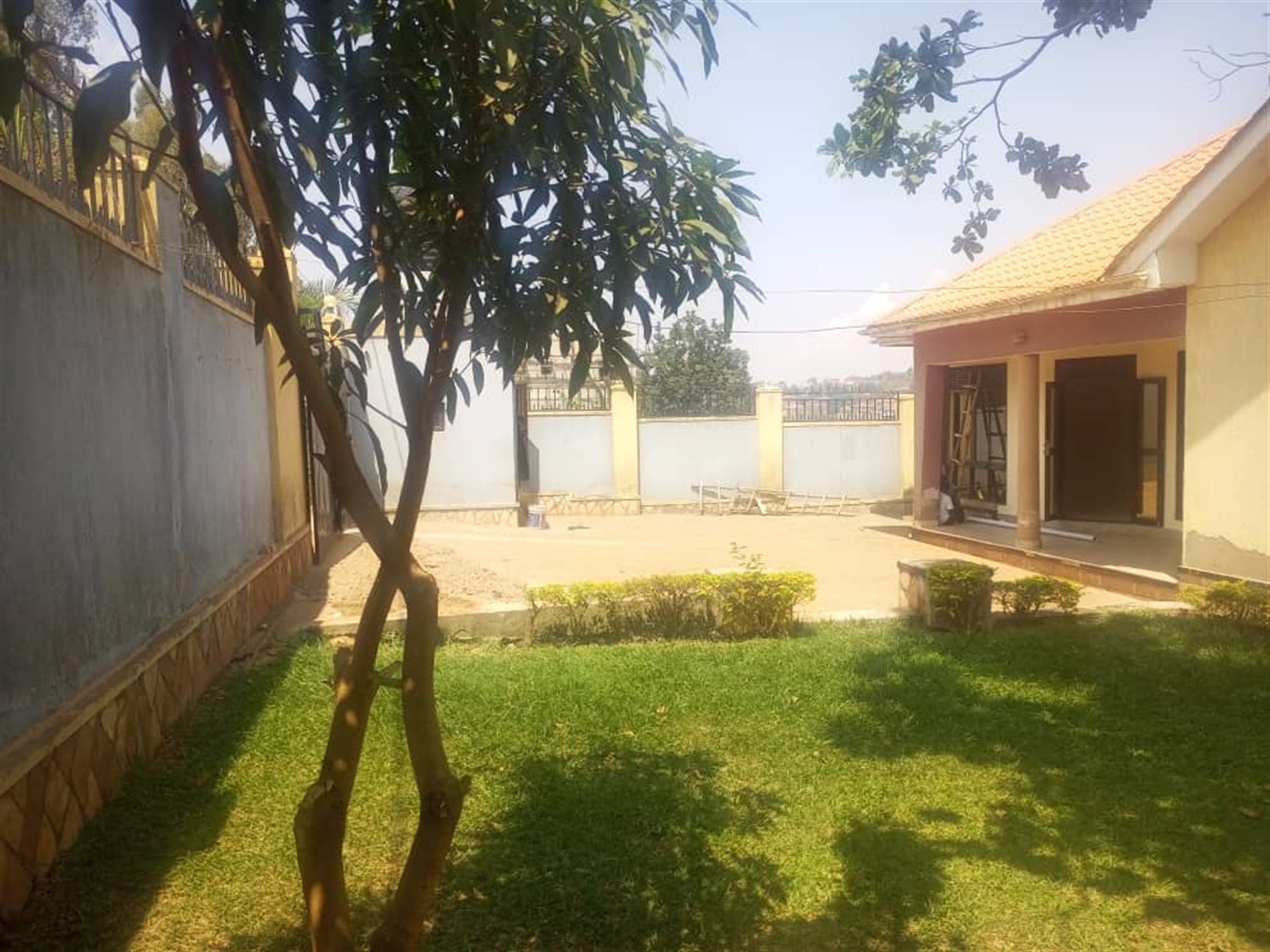 Bungalow for rent in Kira Wakiso