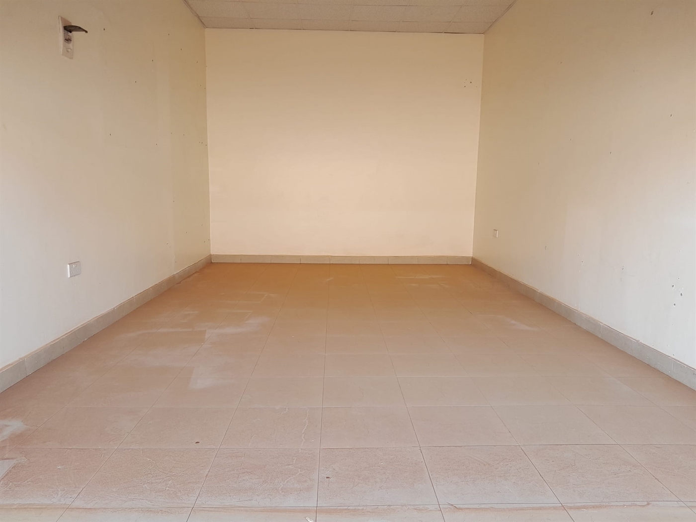 Shop for rent in Kira Wakiso