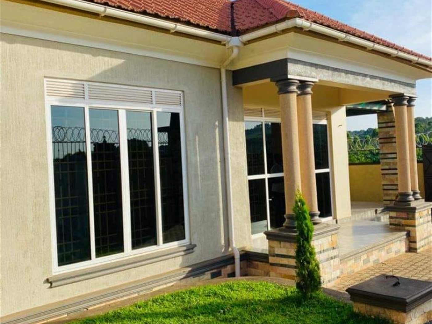 Bungalow for sale in Bwebajja Wakiso