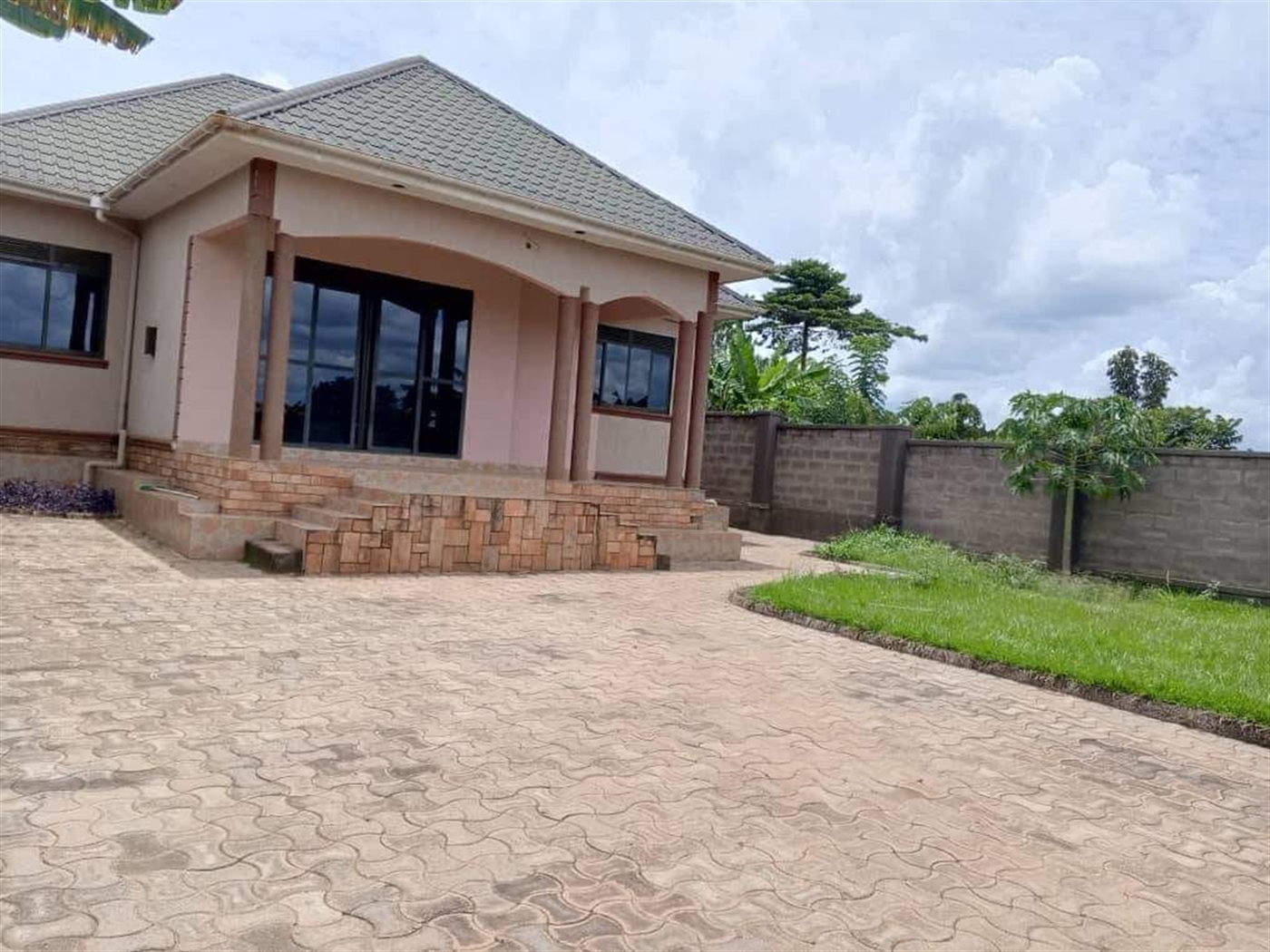 Bungalow for sale in Kijabijo Wakiso