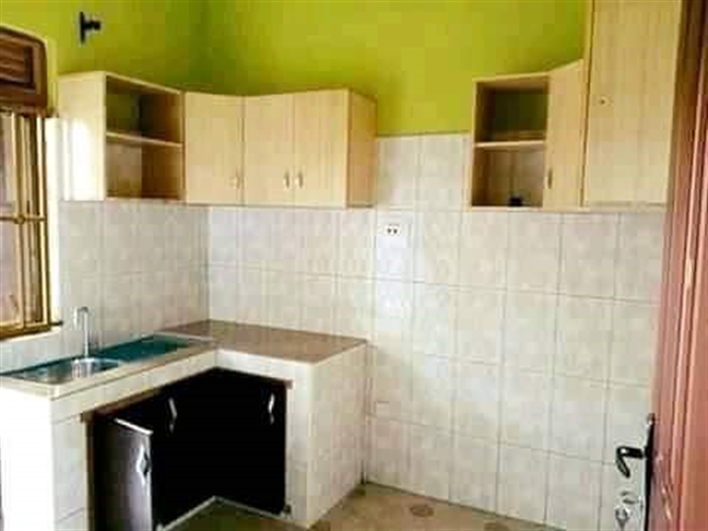 Semi Detached for rent in Bweyogerere Wakiso