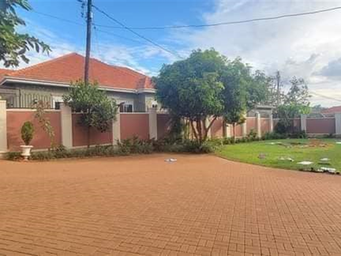 Bungalow for sale in Nsansa Wakiso