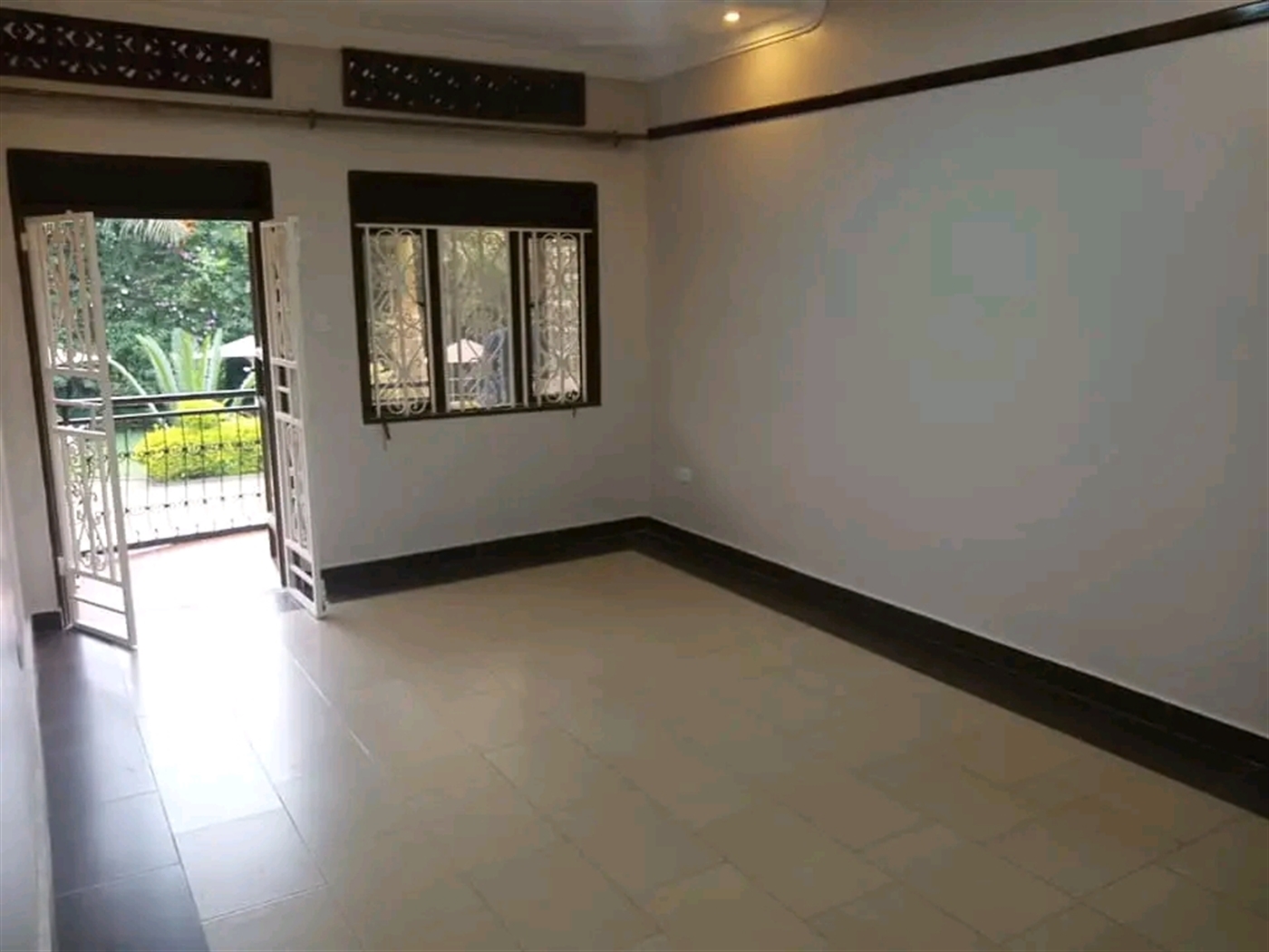 Duplex for rent in Kyaliwajjala Wakiso