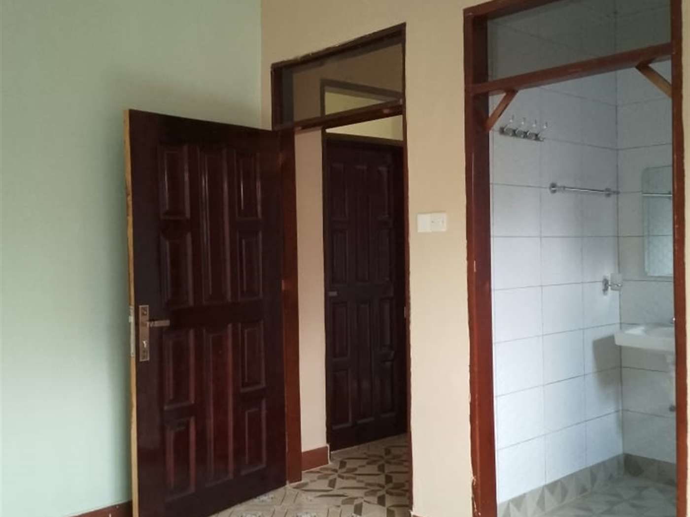 Semi Detached for rent in Kiwaatule Kampala