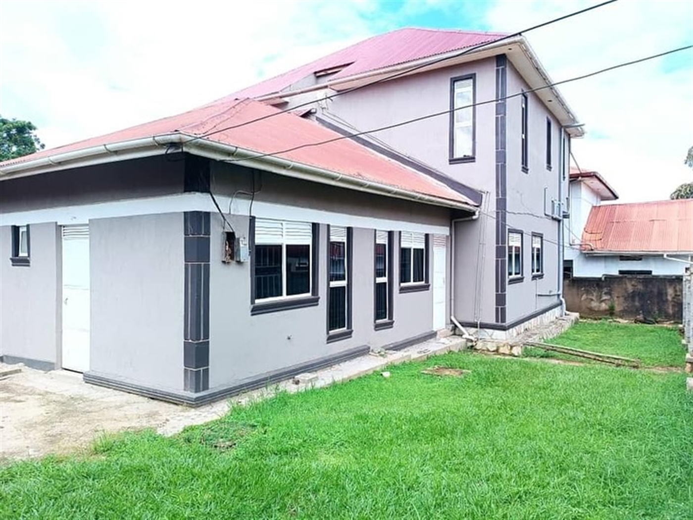 Storeyed house for sale in Kasangatii Wakiso