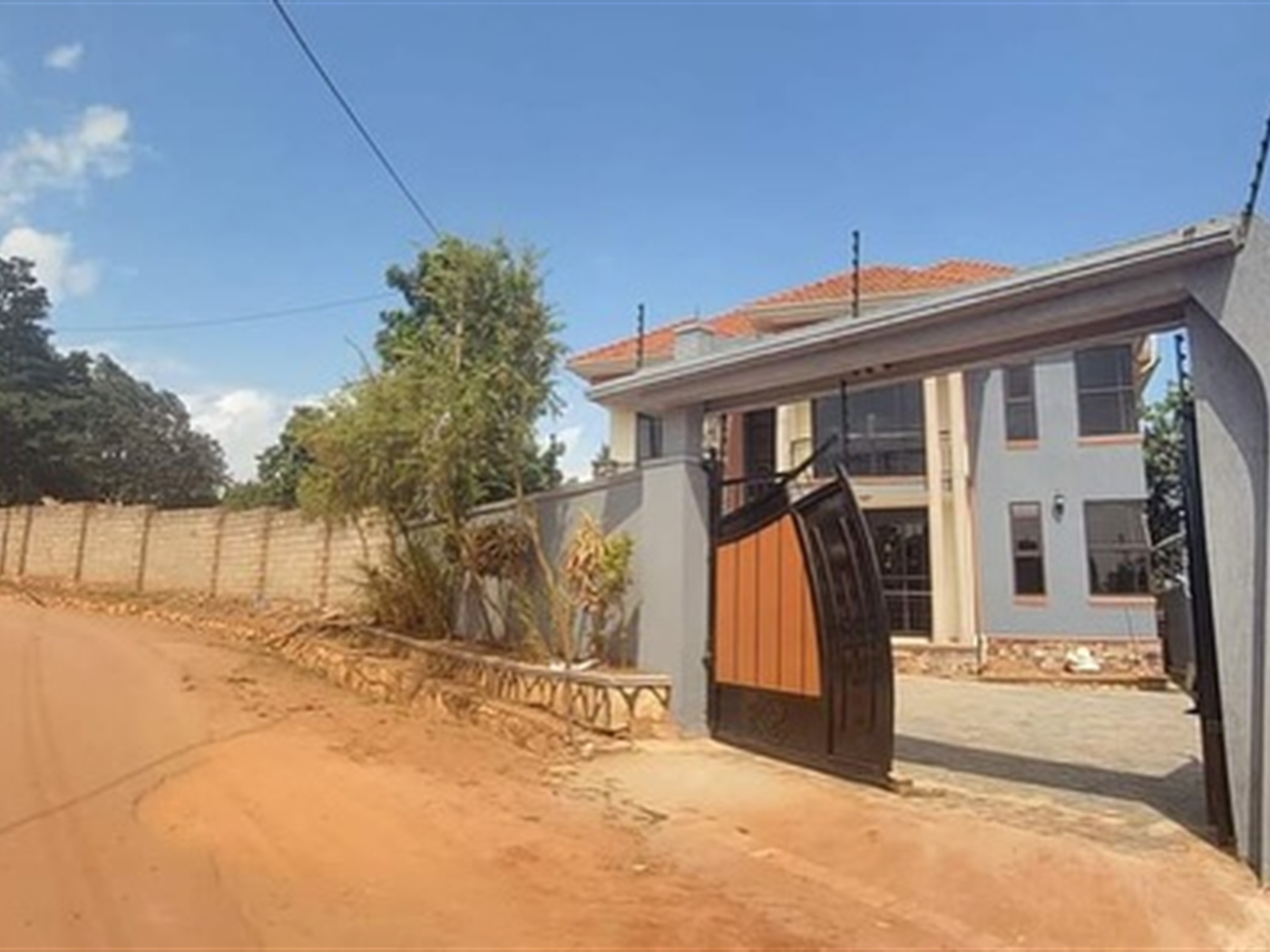 Storeyed house for sale in Kira Wakiso