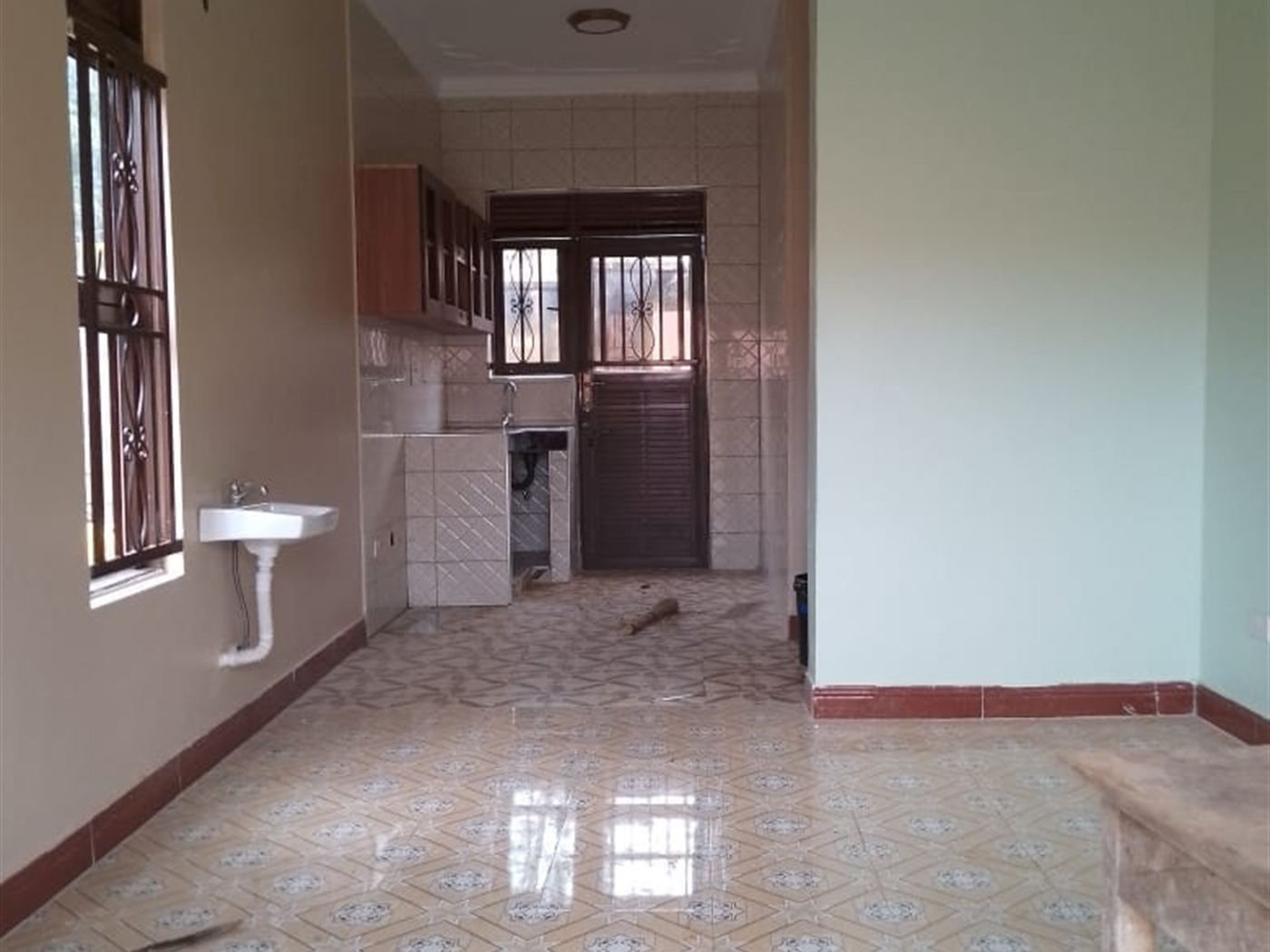 Bungalow for rent in Kiwaatule Kampala