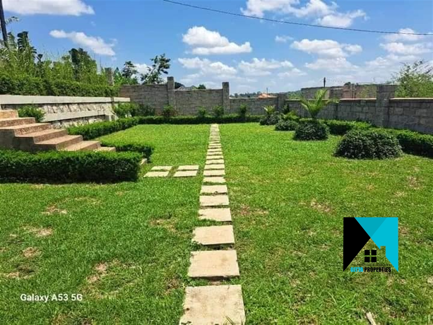 Bungalow for sale in Kitukutwe Wakiso