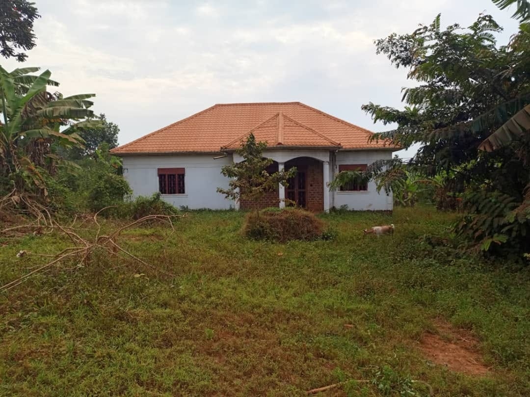 Shell House for sale in Bbanda Wakiso