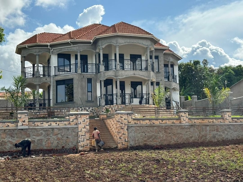 Mansion for sale in Bweya Wakiso