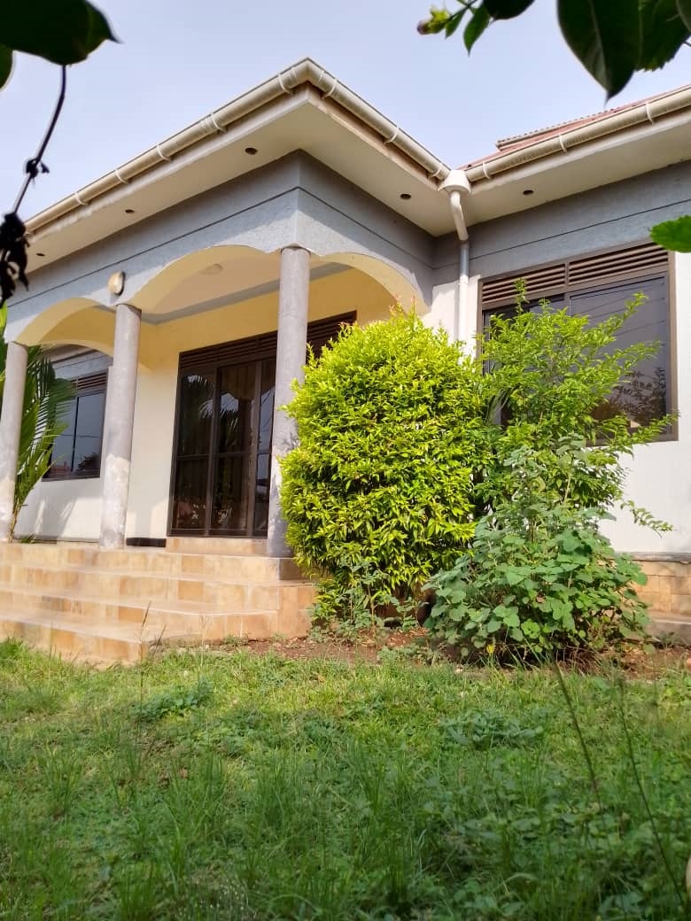 Bungalow for rent in Kira Wakiso