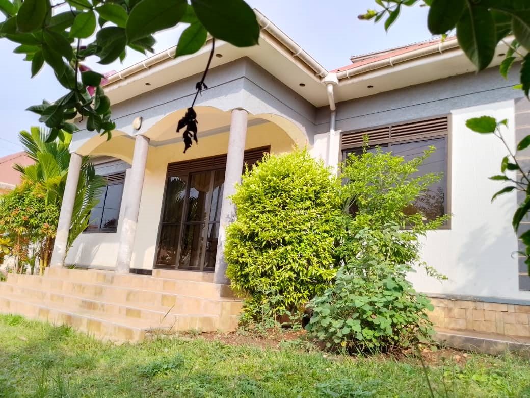 Bungalow for rent in Kira Wakiso