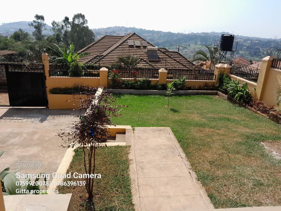 Bungalow for rent in Kira Wakiso