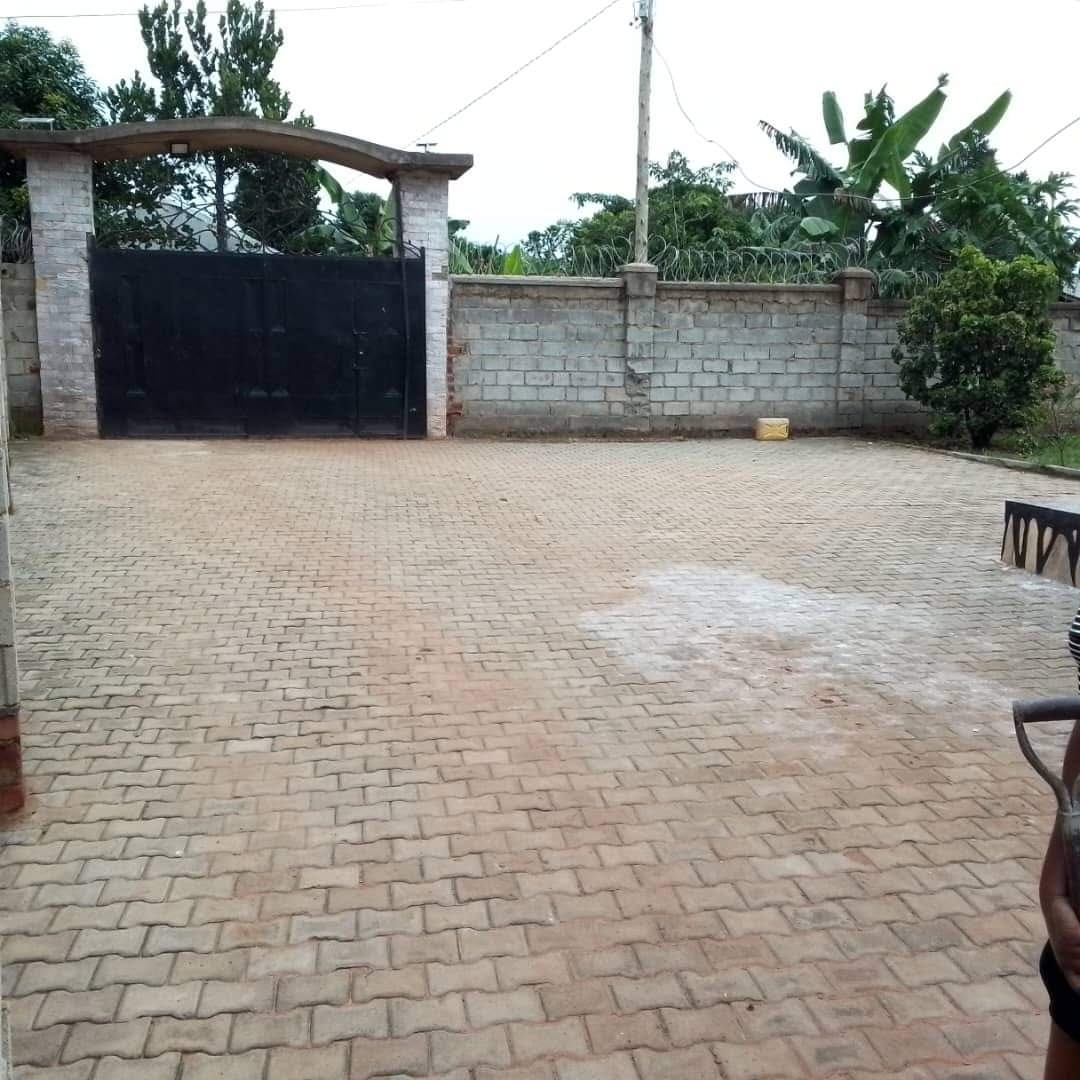 Bungalow for sale in Ziloobwe Luweero