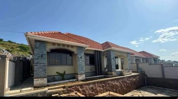 Bungalow for sale in Bwebajja Wakiso