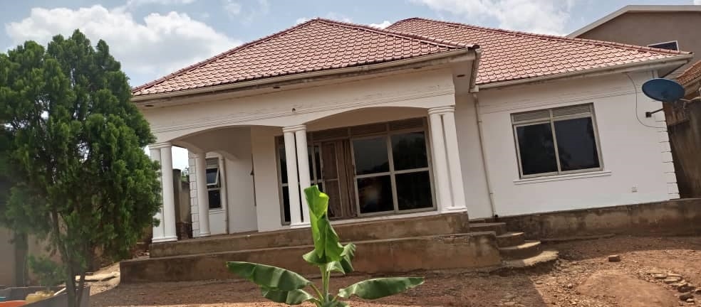 Shell House for sale in Kitukutwe Wakiso