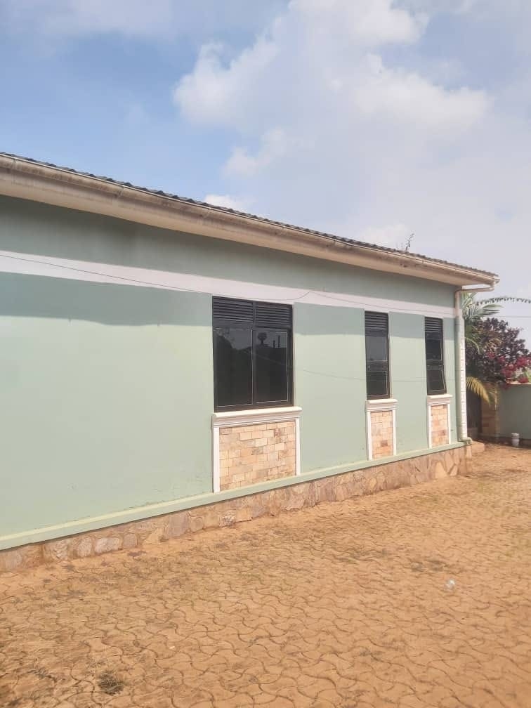 Bungalow for sale in Lumuli Wakiso