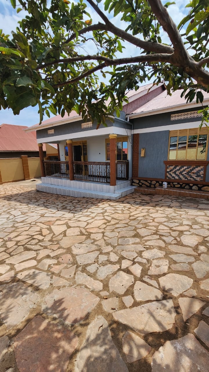 Bungalow for sale in Nansana Wakiso