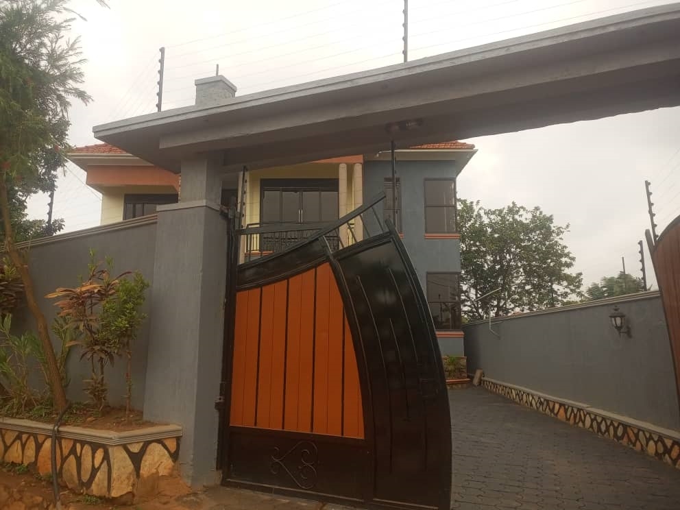 Storeyed house for sale in Kira Wakiso