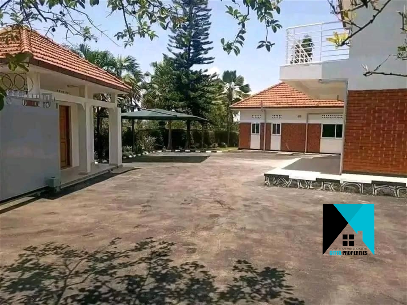 Bungalow for rent in Luzira Kampala