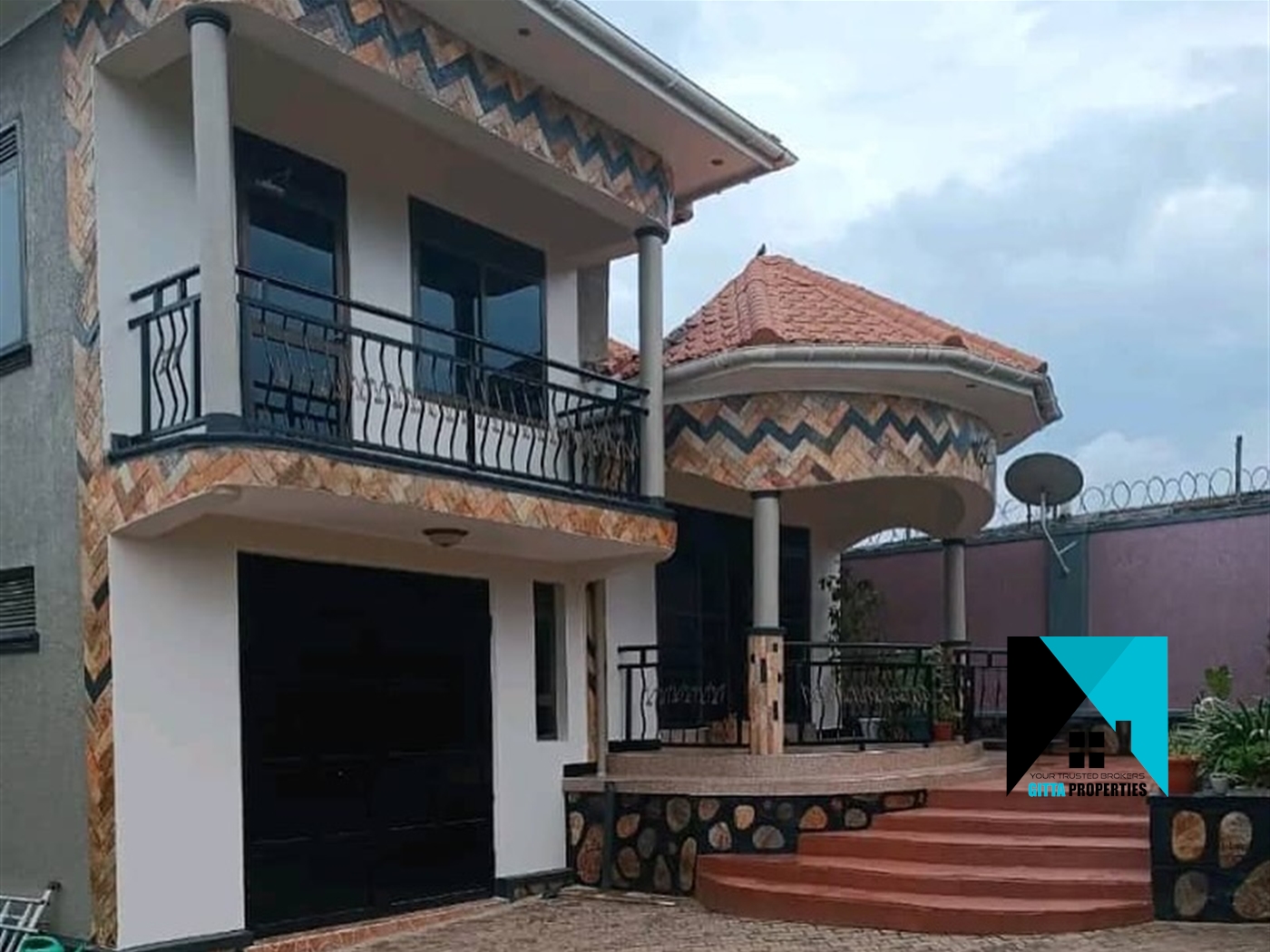 Storeyed house for sale in Bwelenga Wakiso