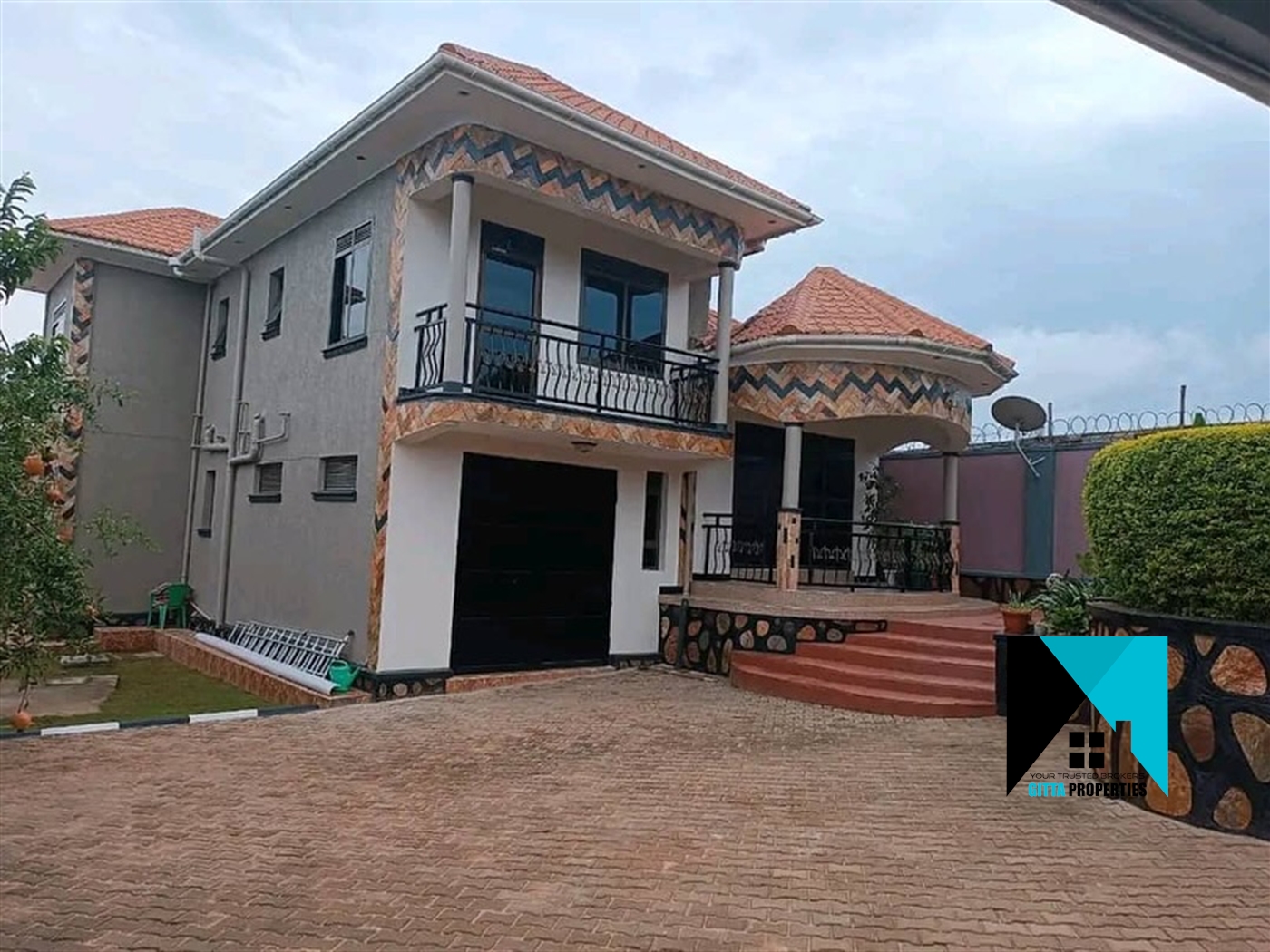 Storeyed house for sale in Bwelenga Wakiso