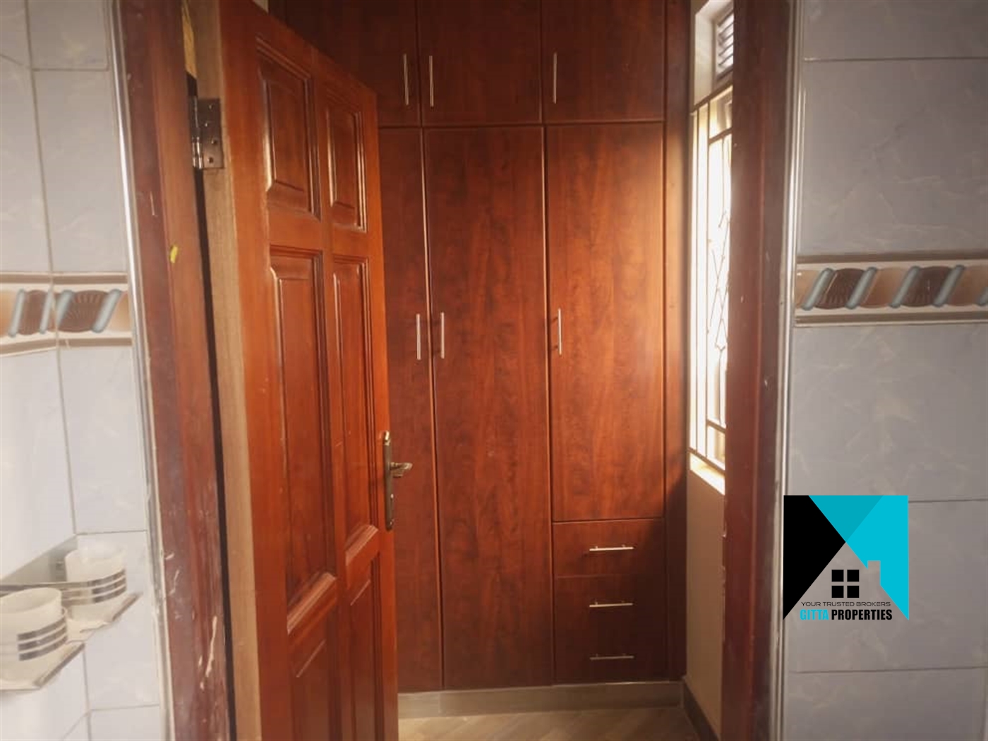 Semi Detached for rent in Kyaliwajjala Wakiso