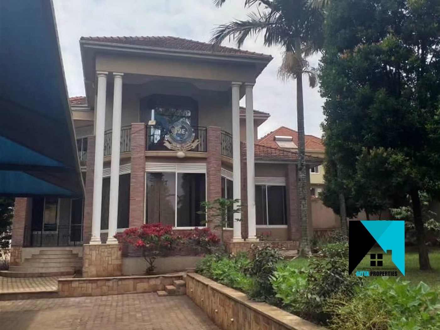 Storeyed house for sale in Munyonyo Kampala