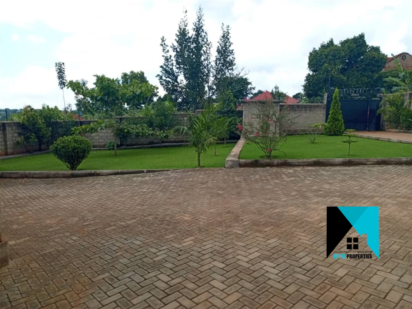 Bungalow for sale in Katabi Wakiso