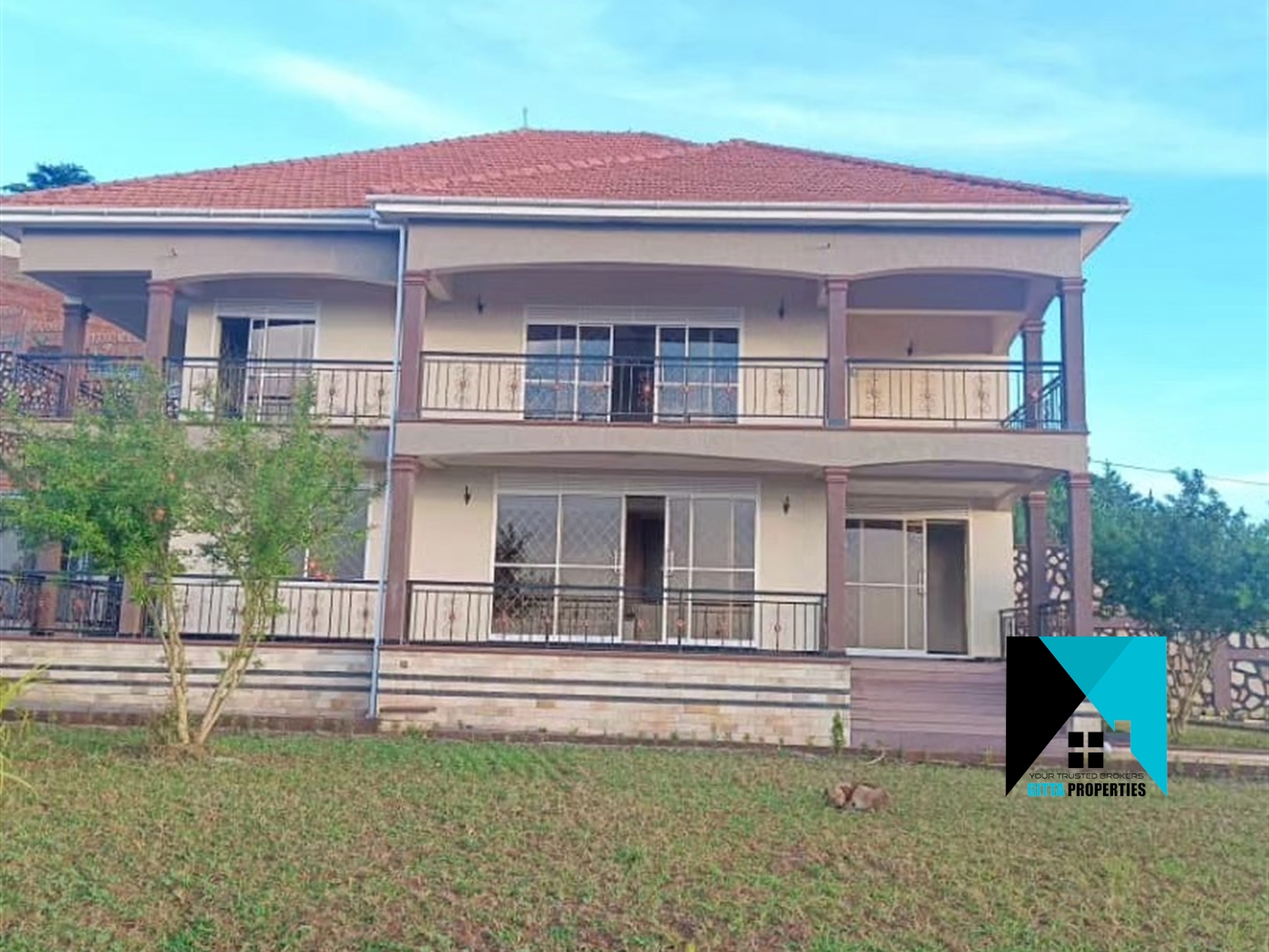 Storeyed house for sale in Bwebajja Wakiso