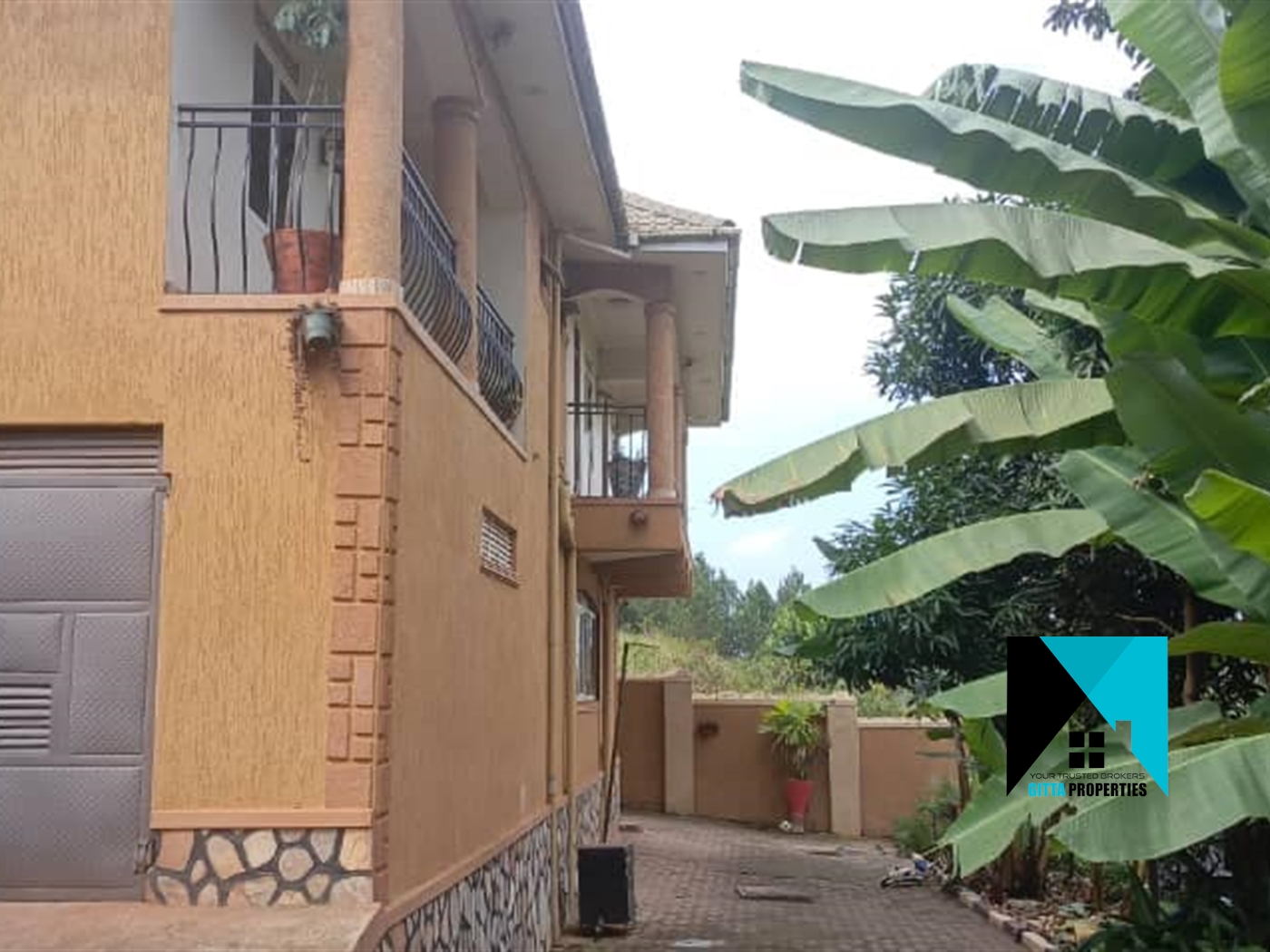 Storeyed house for sale in Nakweelo Wakiso