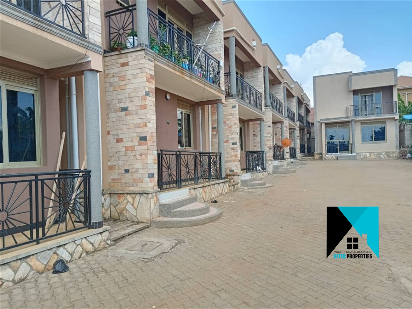 Duplex for sale in Butto Wakiso