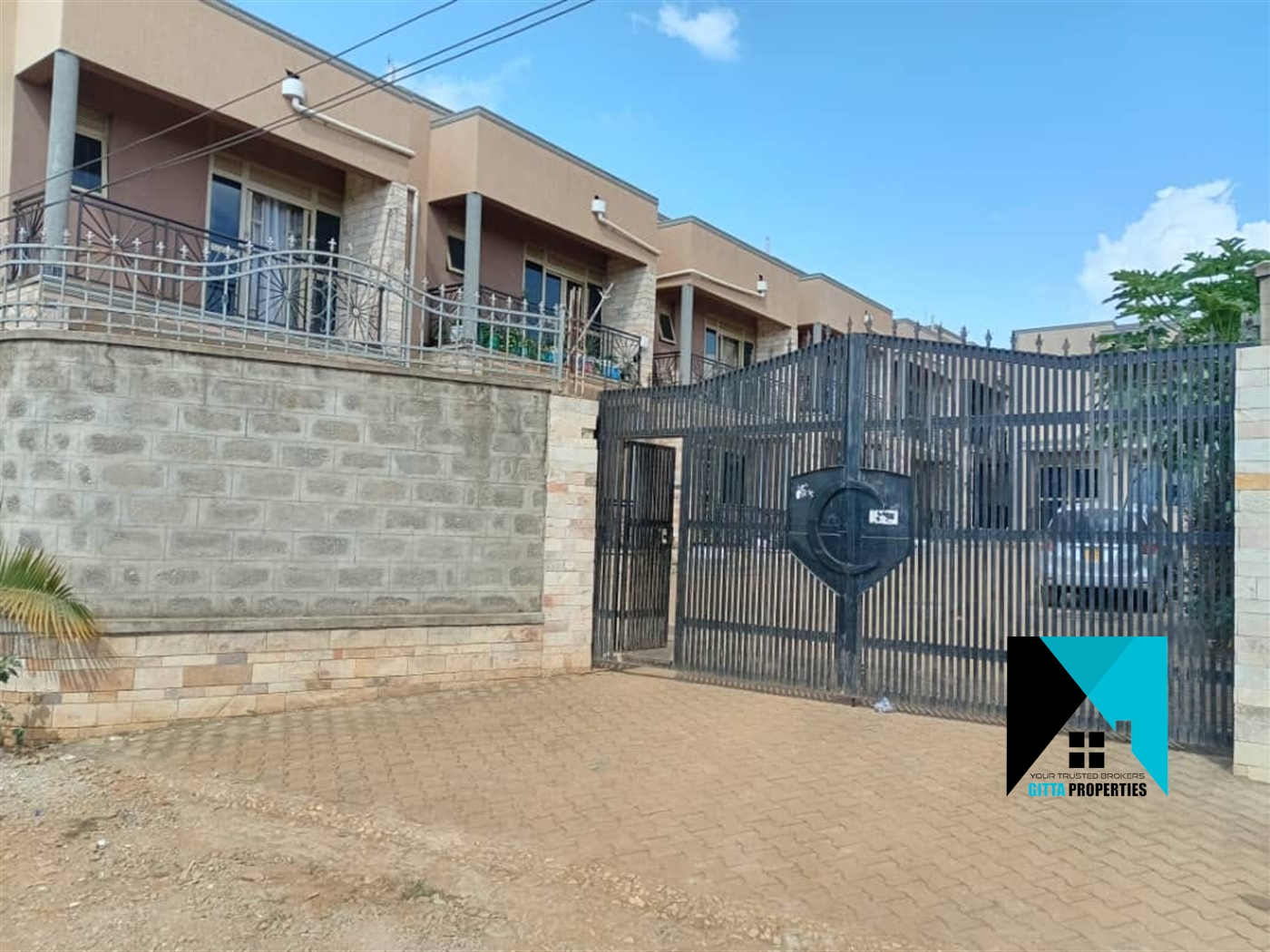 Duplex for sale in Butto Wakiso