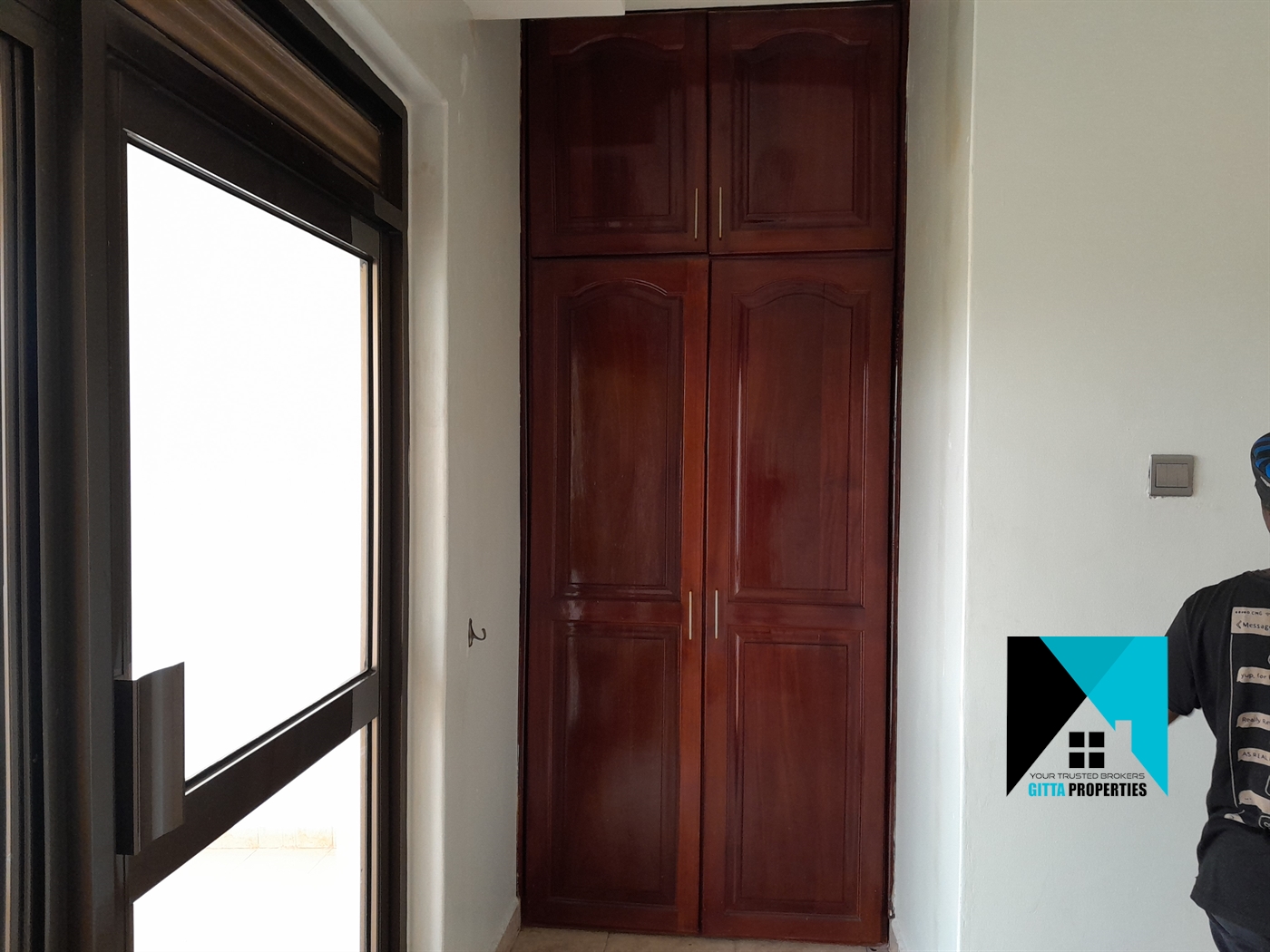 Duplex for rent in Kiwaatule Kampala