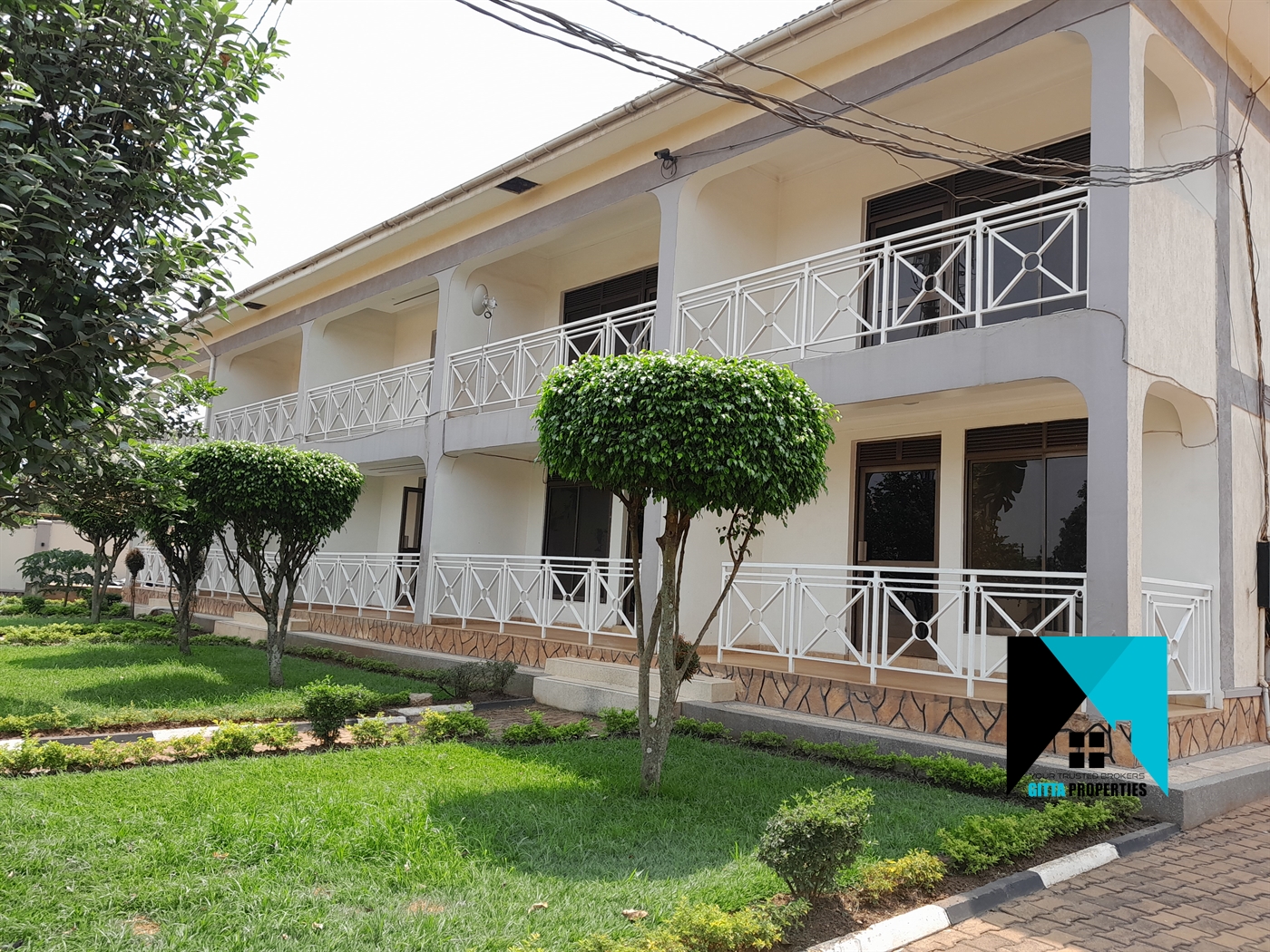 Duplex for rent in Kiwaatule Kampala