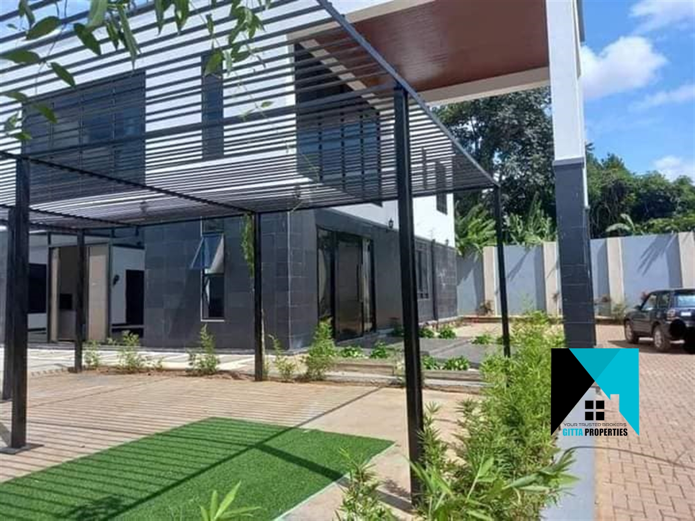 Duplex for sale in Kyanja Kampala