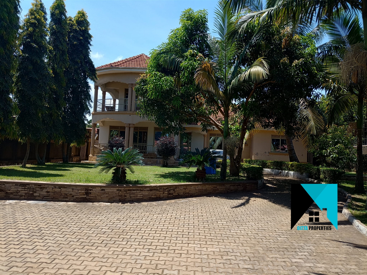 Storeyed house for sale in Kitende Wakiso