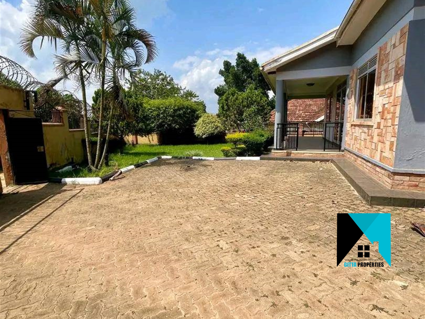 Bungalow for sale in Muyenga Kampala